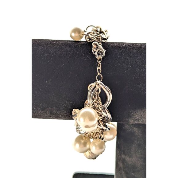 White, Gold Chain Cha Cha Bracelet - Picture 6 of 7